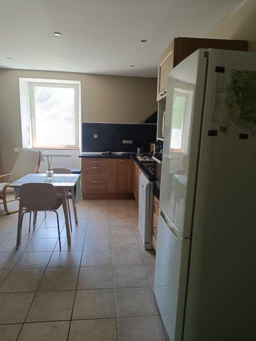 Appartement 2 A 4 Personnes Antraigues Экстерьер фото
